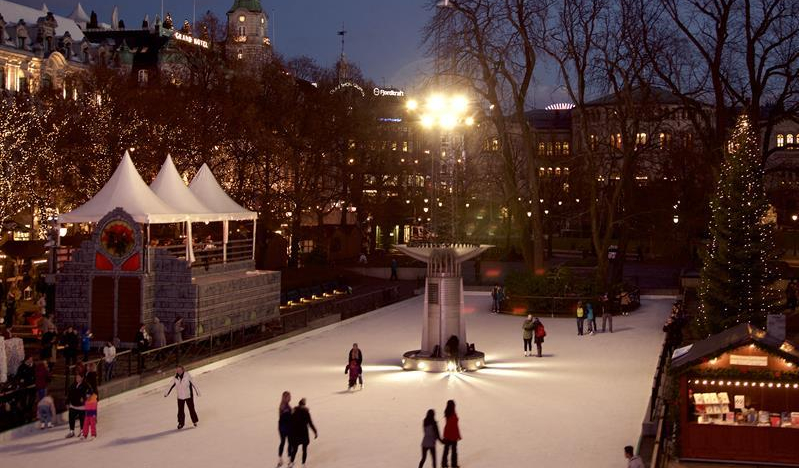 Ice skating in Oslo